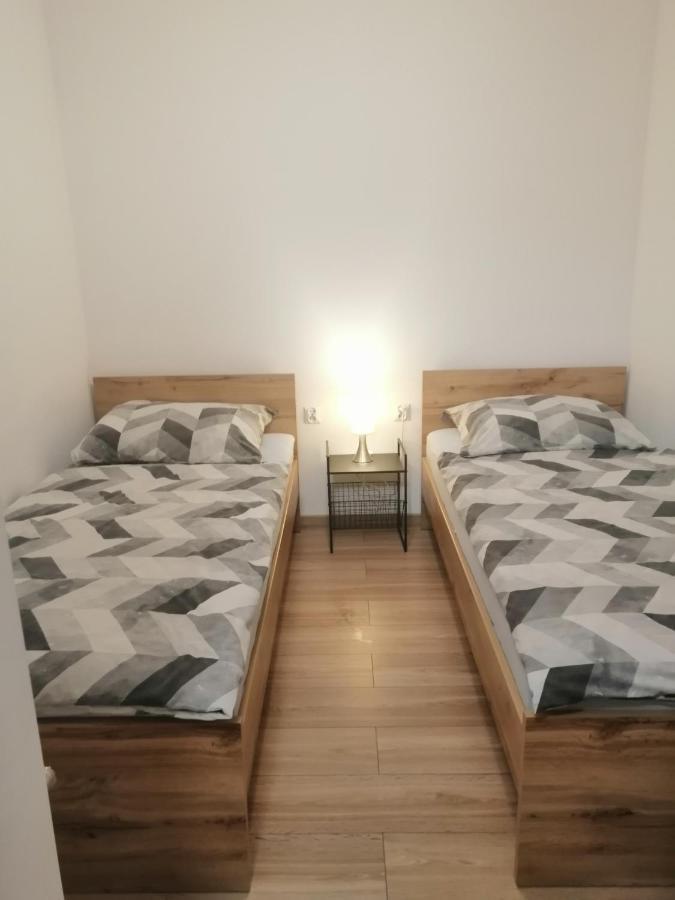 Pokoje Goscinne Przy Lesie Pobiedna Buitenkant foto