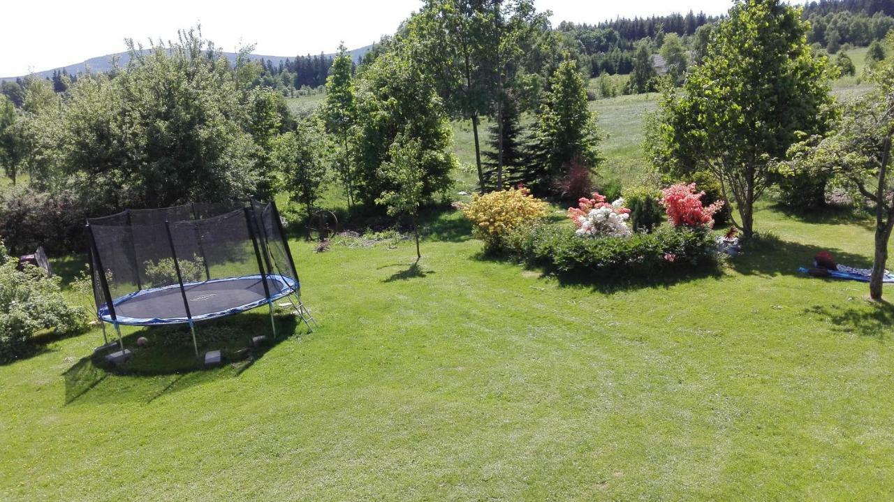 Pokoje Goscinne Przy Lesie Pobiedna Buitenkant foto